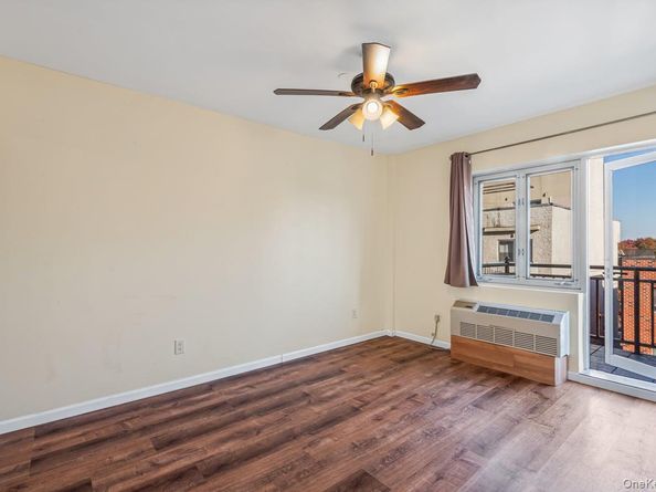 71-33 162nd Street 4B, Fresh Meadows NY 11365