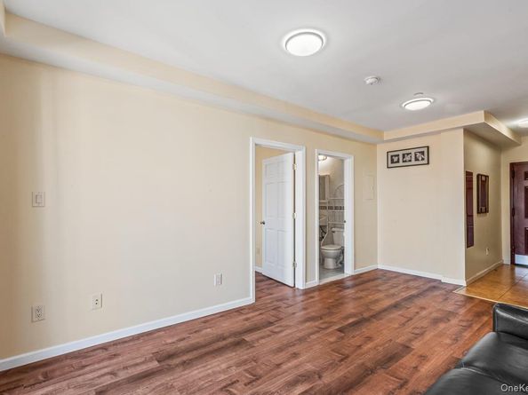 71-33 162nd Street 4B, Fresh Meadows NY 11365