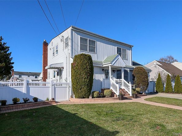 169 N 6th Street, Bethpage NY 11714