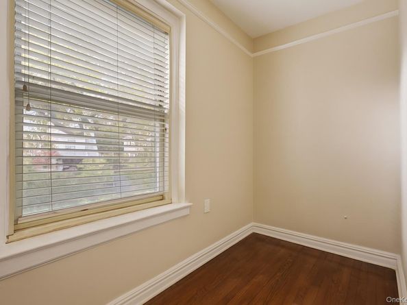 250 Bronxville Road 2G, Bronxville NY 10708