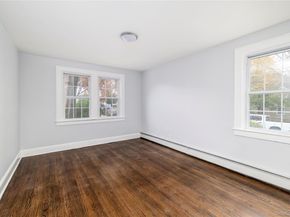 801 Park Avenue, Westbury NY 11590