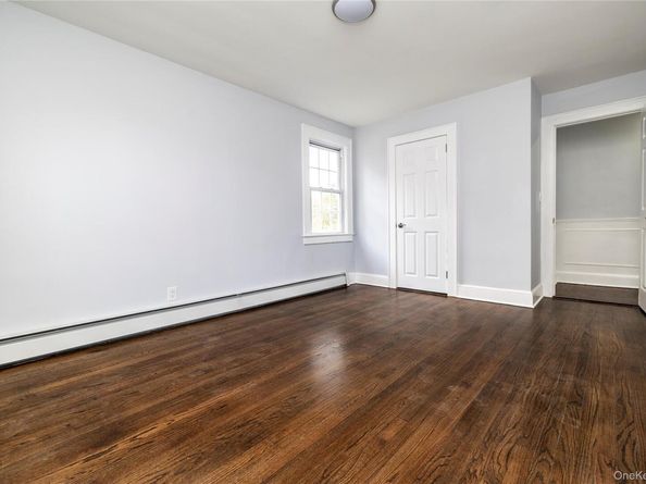 801 Park Avenue, Westbury NY 11590