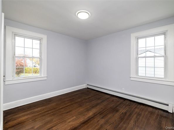 801 Park Avenue, Westbury NY 11590