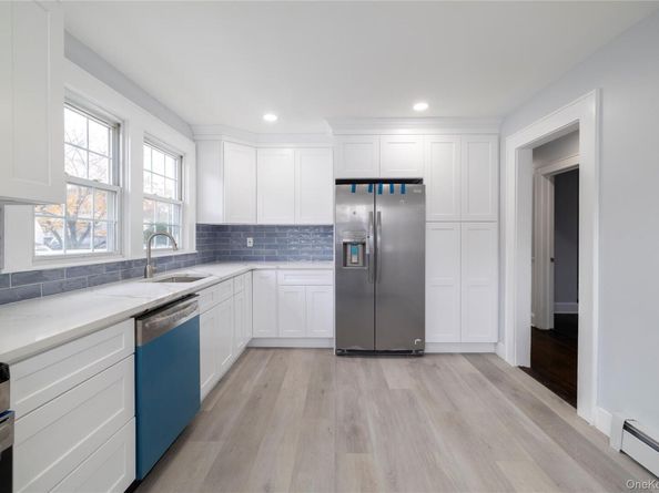 801 Park Avenue, Westbury NY 11590