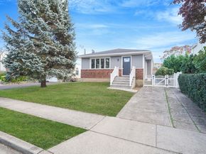 116 Parkhill Avenue, Massapequa NY 11758