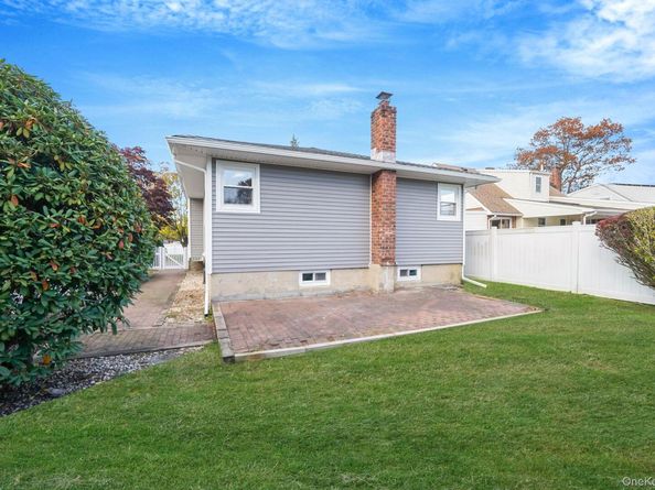 116 Parkhill Avenue, Massapequa NY 11758