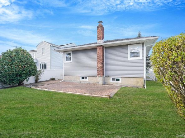 116 Parkhill Avenue, Massapequa NY 11758