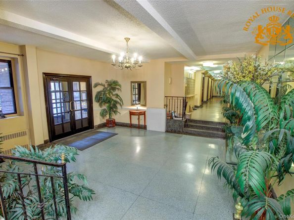 83-75 118 Street 4J, Kew Gardens NY 11415