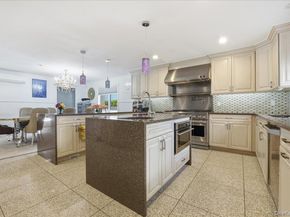 19 8th Street, Hicksville NY 11801