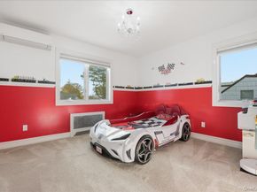 19 8th Street, Hicksville NY 11801