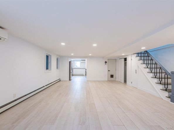 1822 Astoria Park S, Astoria NY 11102