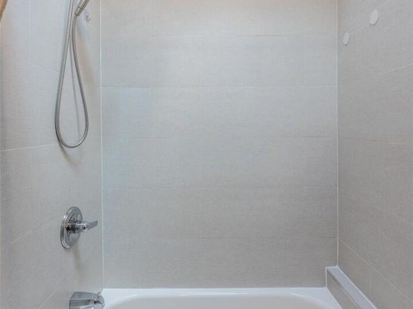 1822 Astoria Park S, Astoria NY 11102