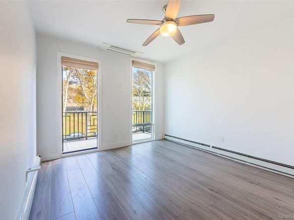 1822 Astoria Park S, Astoria NY 11102