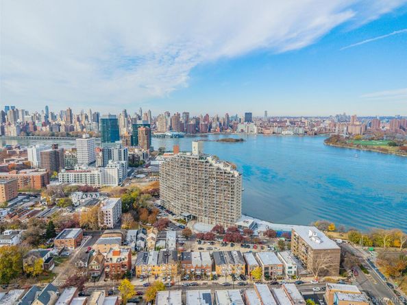 1822 Astoria Park S, Astoria NY 11102