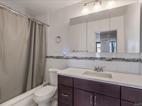 7-04 166th Street 9A, Beechhurst NY 11357