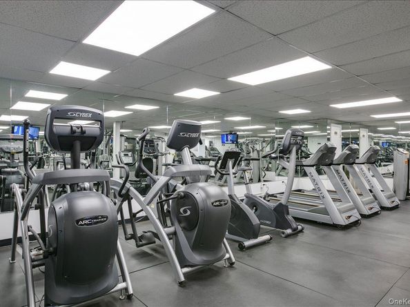 7-04 166th Street 9A, Beechhurst NY 11357