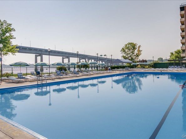 7-04 166th Street 9A, Beechhurst NY 11357