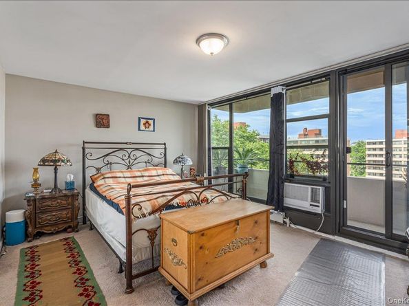 7-04 166th Street 9A, Beechhurst NY 11357