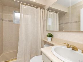 6 Karen Avenue, Plainview NY 11803