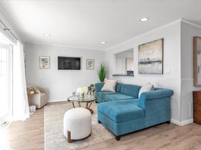 6 Karen Avenue, Plainview NY 11803