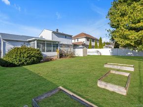 6 Karen Avenue, Plainview NY 11803