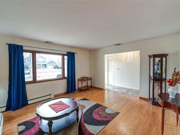 4 Debra Drive, Nesconset NY 11767