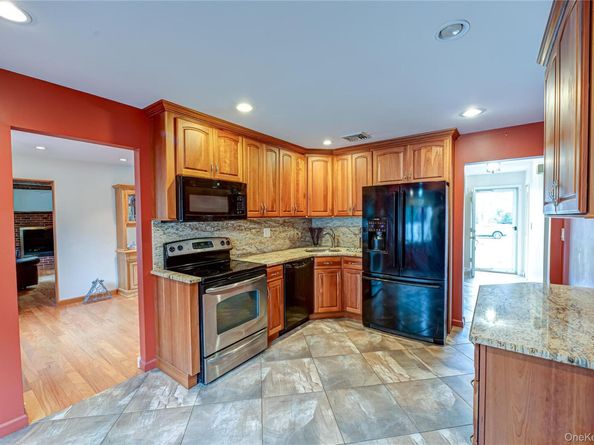 4 Debra Drive, Nesconset NY 11767