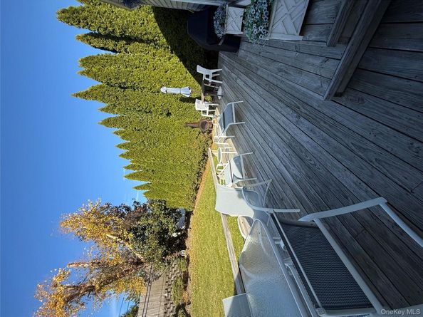 6 Lee Place, Old Bethpage NY 11804