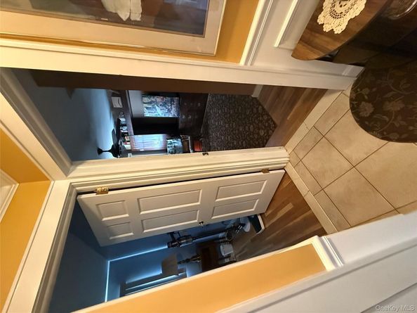 6 Lee Place, Old Bethpage NY 11804