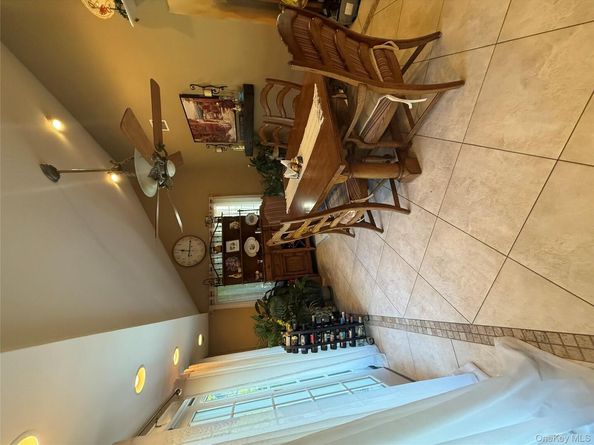 6 Lee Place, Old Bethpage NY 11804