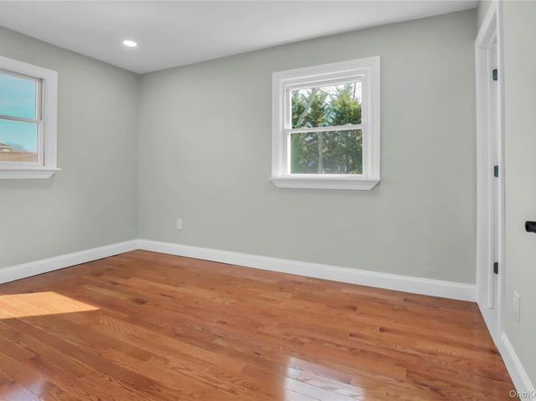 2 Walnut Drive, Syosset NY 11791