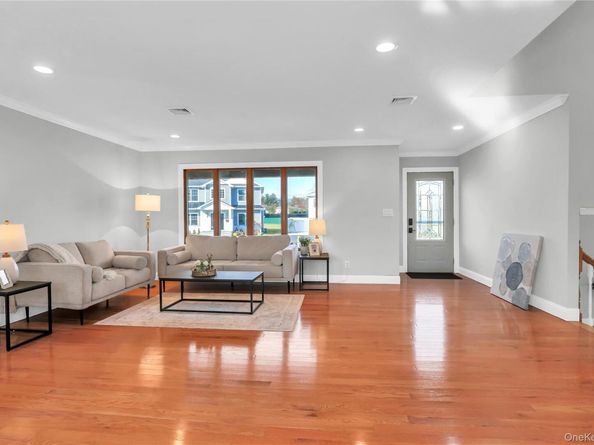 2 Walnut Drive, Syosset NY 11791