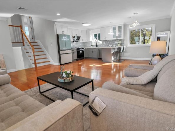 2 Walnut Drive, Syosset NY 11791