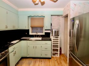 45 Merokee Place, Farmingdale NY 11735