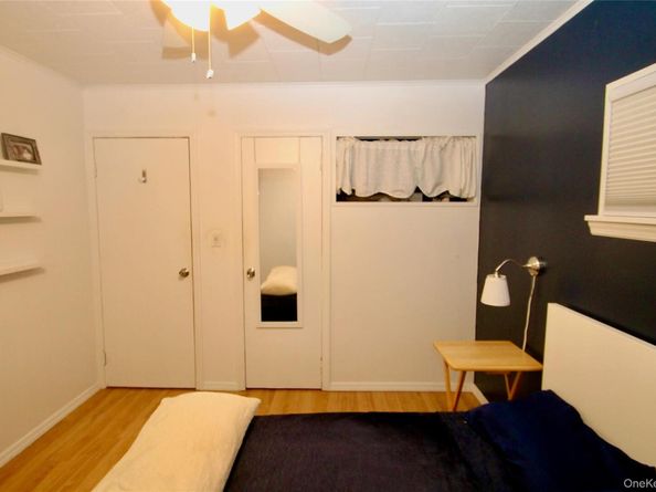 45 Merokee Place, Farmingdale NY 11735