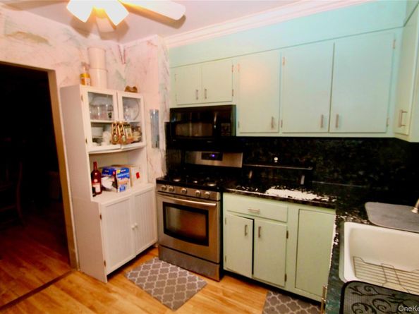 45 Merokee Place, Farmingdale NY 11735