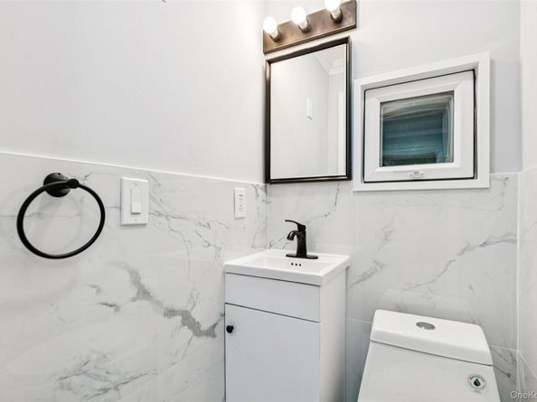 61 Harris Avenue, Hewlett NY 11557