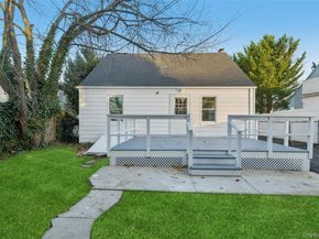 61 Harris Avenue, Hewlett NY 11557