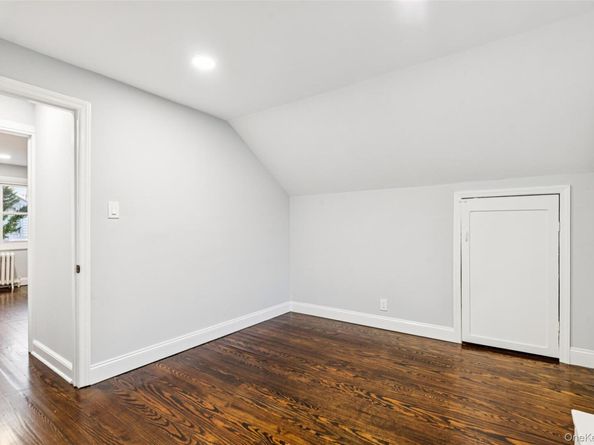 61 Harris Avenue, Hewlett NY 11557