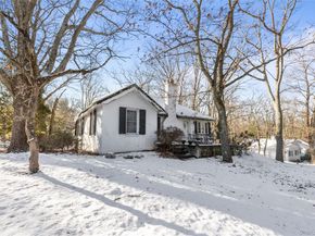 32 Hillside Road, Stony Brook NY 11790