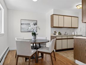 1 Toms Point Lane apt C Building 1, Port Washington NY 11050