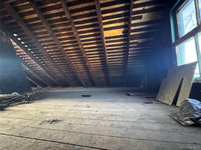 690 E 240th Street, Bronx NY 10470