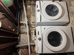 690 E 240th Street, Bronx NY 10470