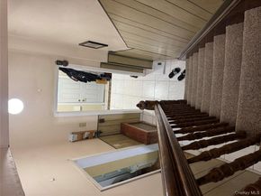 690 E 240th Street, Bronx NY 10470