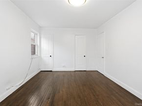 1042 E 233rd Street, Bronx NY 10466