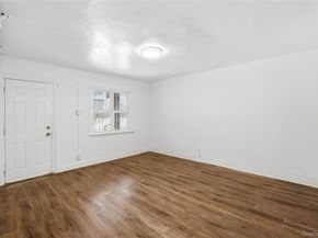 1042 E 233rd Street, Bronx NY 10466