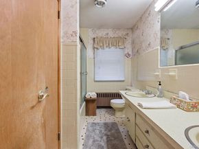 92 Apple Street, Brentwood NY 11717