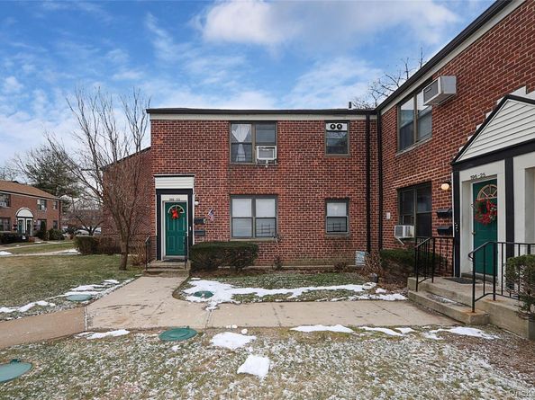 196-23 73rd Ave 2, Fresh Meadows NY 11365