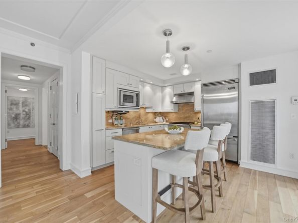 5 Renaissance Square 16D, White Plains NY 10601