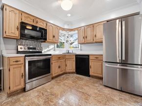896 School Drive, North Baldwin NY 11510